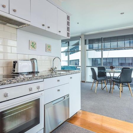 Stunning Waterfront Location With Huge Balcony! Apartamento Auckland Exterior foto