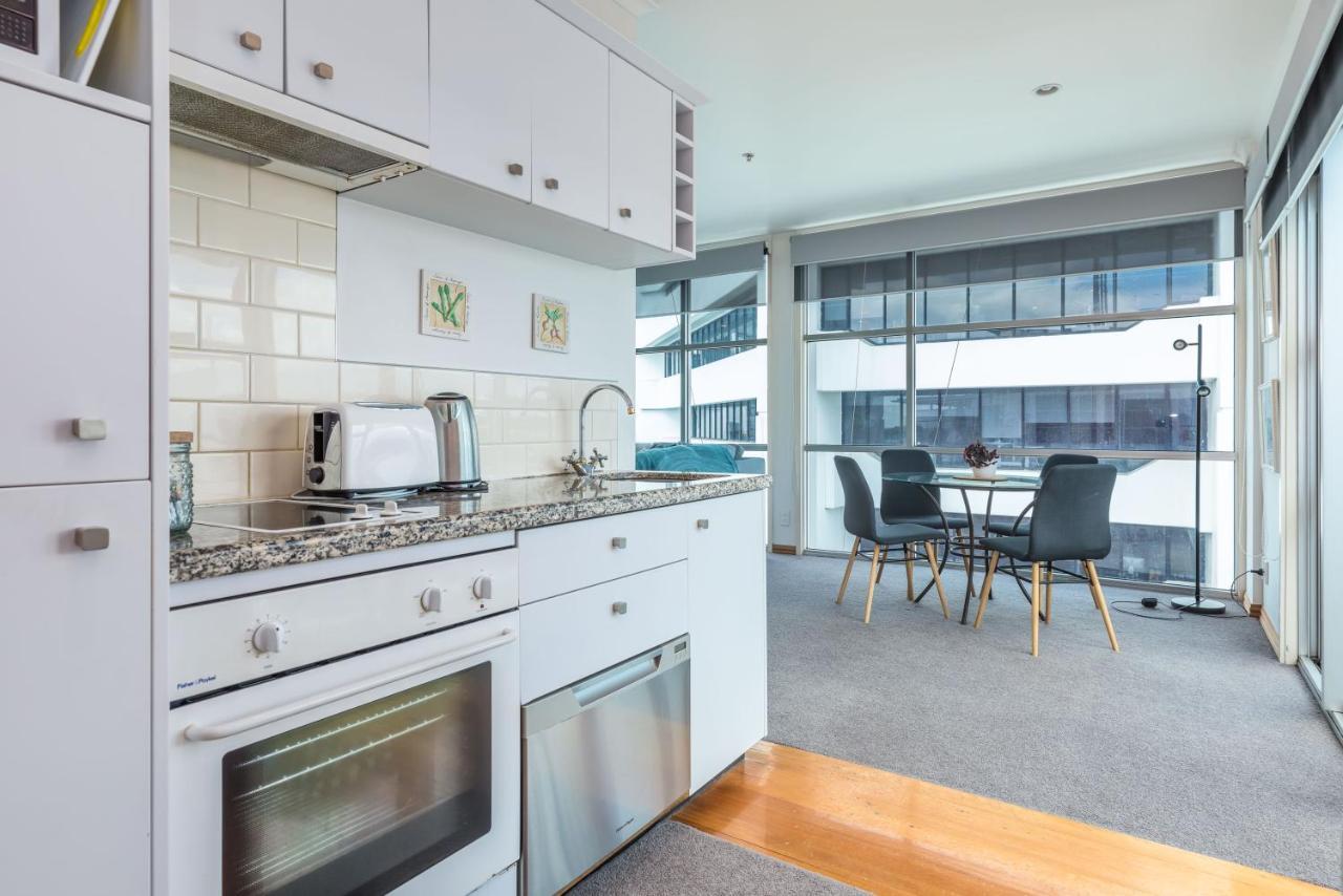 Stunning Waterfront Location With Huge Balcony! Apartamento Auckland Exterior foto